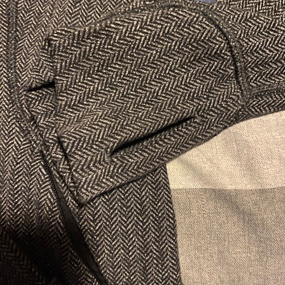 Lululemon Gray base runner 1/2 zip - Picture 5 of 6